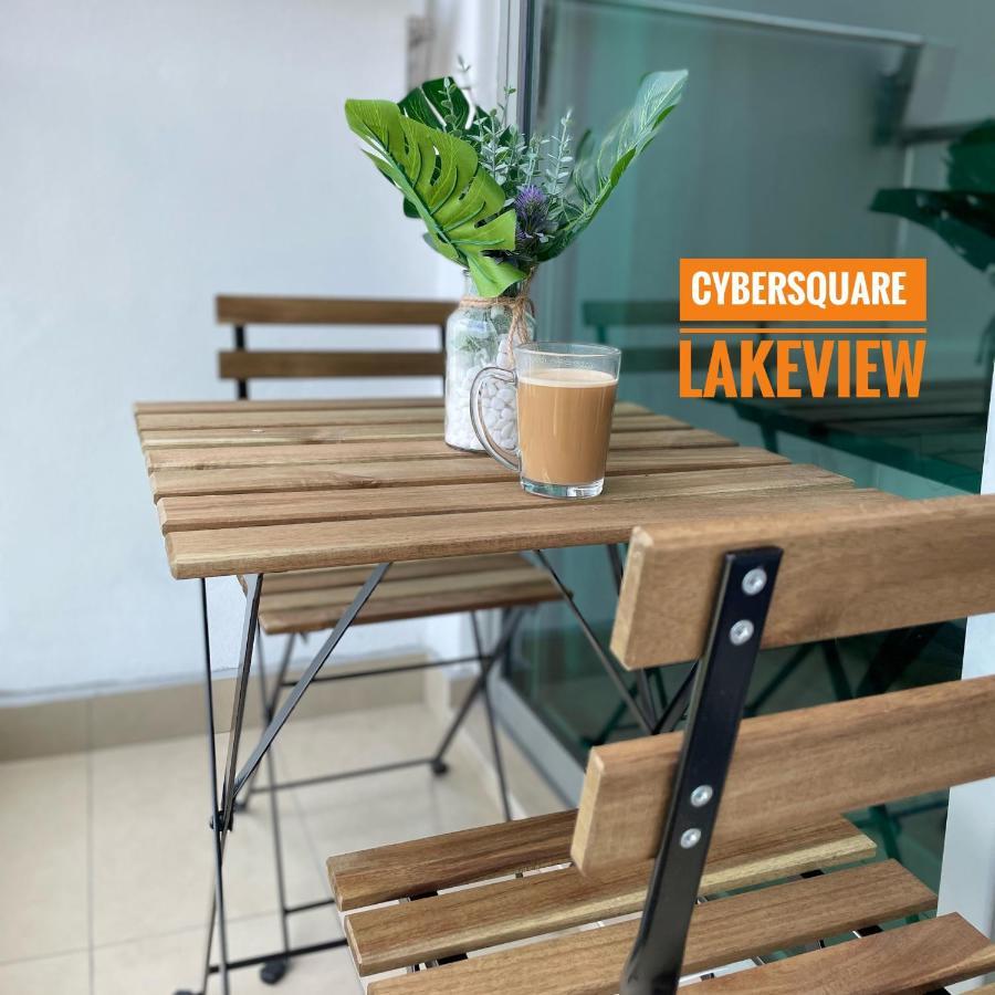 Cybersquare Lakeview With Netflix And Disney Hotstar Cyberjaya Exterior photo