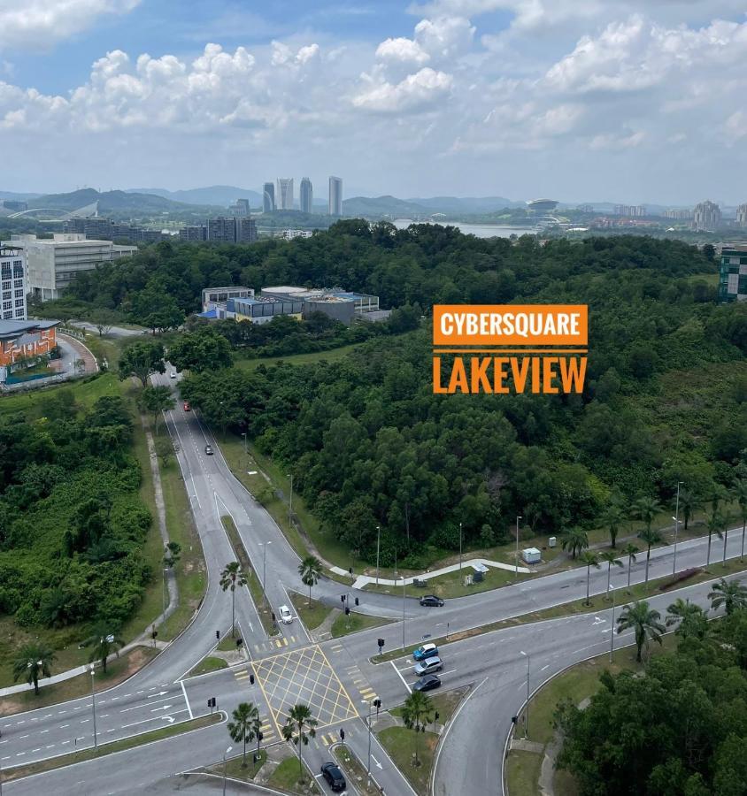 Cybersquare Lakeview With Netflix And Disney Hotstar Cyberjaya Exterior photo